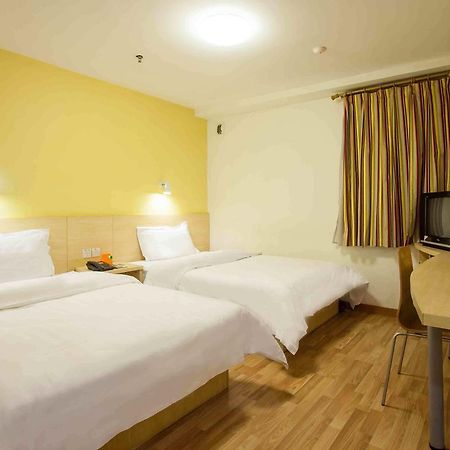 7Days Inn Wuhan Zhuankou Development Zone Jianghan University חדר תמונה