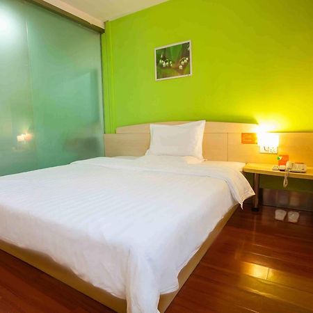 7Days Inn Wuhan Zhuankou Development Zone Jianghan University חדר תמונה