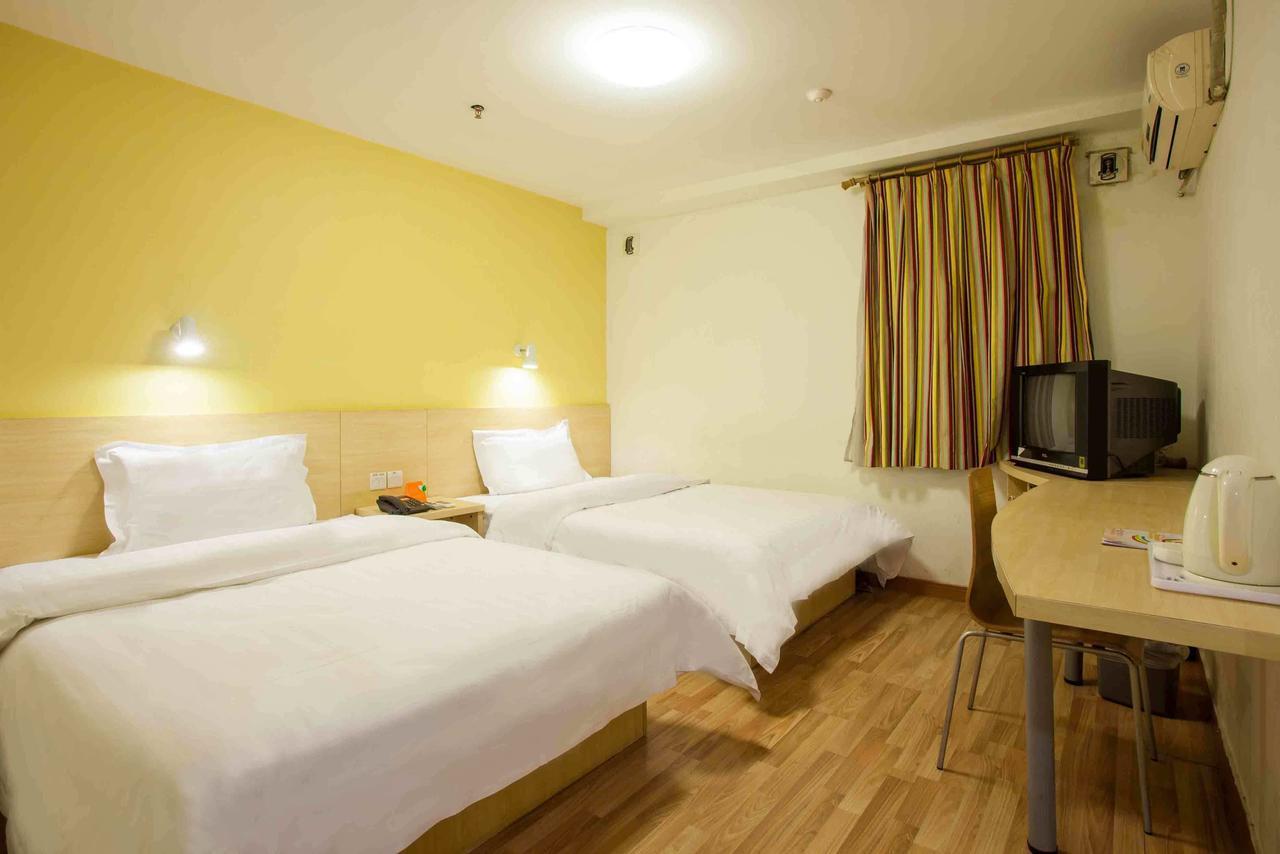 7Days Inn Wuhan Zhuankou Development Zone Jianghan University חדר תמונה