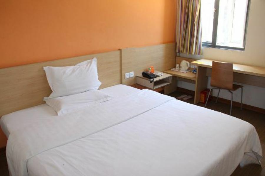 7Days Inn Wuhan Zhuankou Development Zone Jianghan University מראה חיצוני תמונה