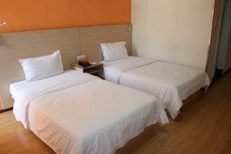 7Days Inn Wuhan Zhuankou Development Zone Jianghan University מראה חיצוני תמונה